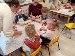 2025-12-02 Piernikowo i lukrowo u Biedronek